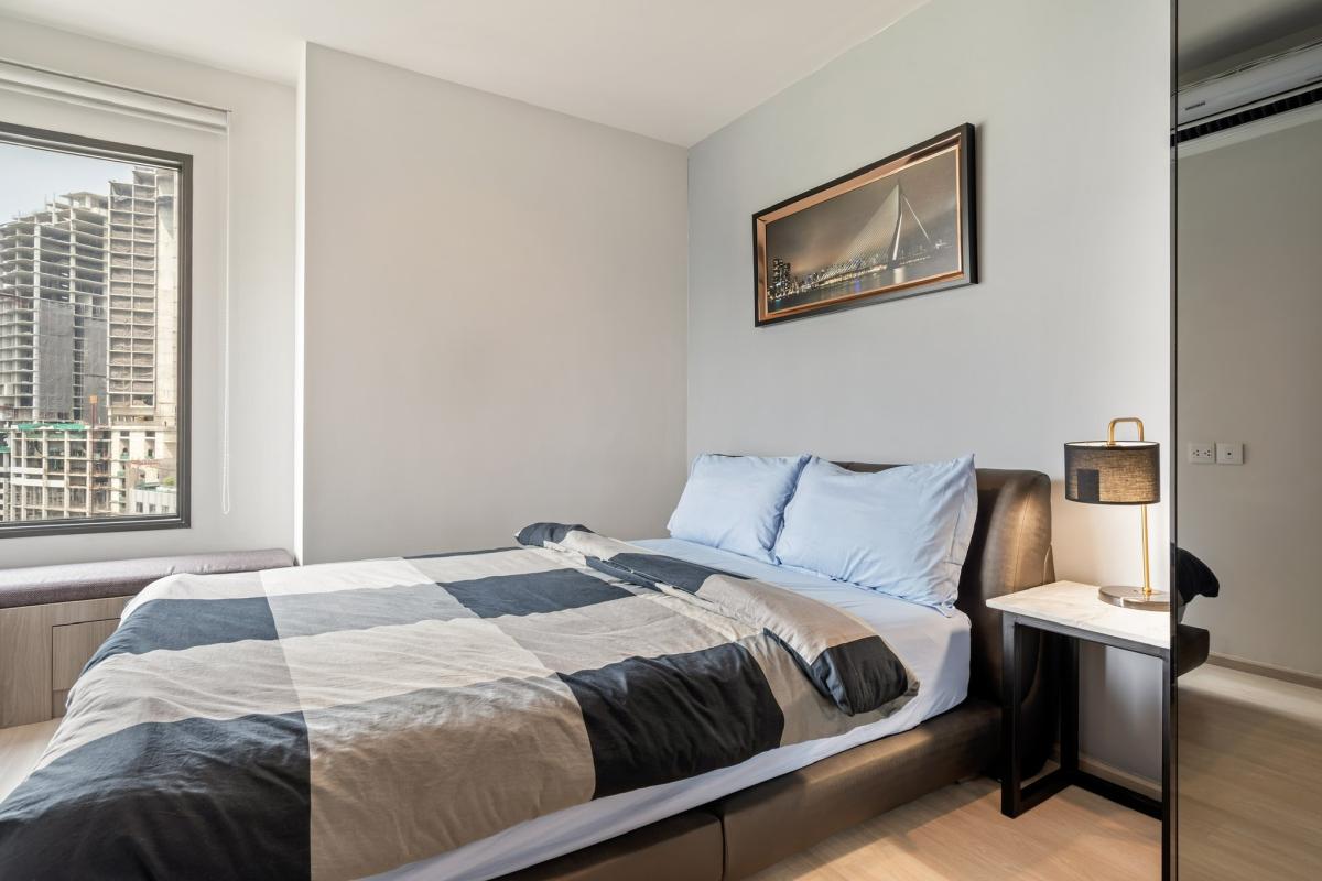 KL05111 - life one wireless :  ไลฟ์ วัน ไวร์เลส - BTS Phloen Chit / Chidlom / Centralworld Loading...