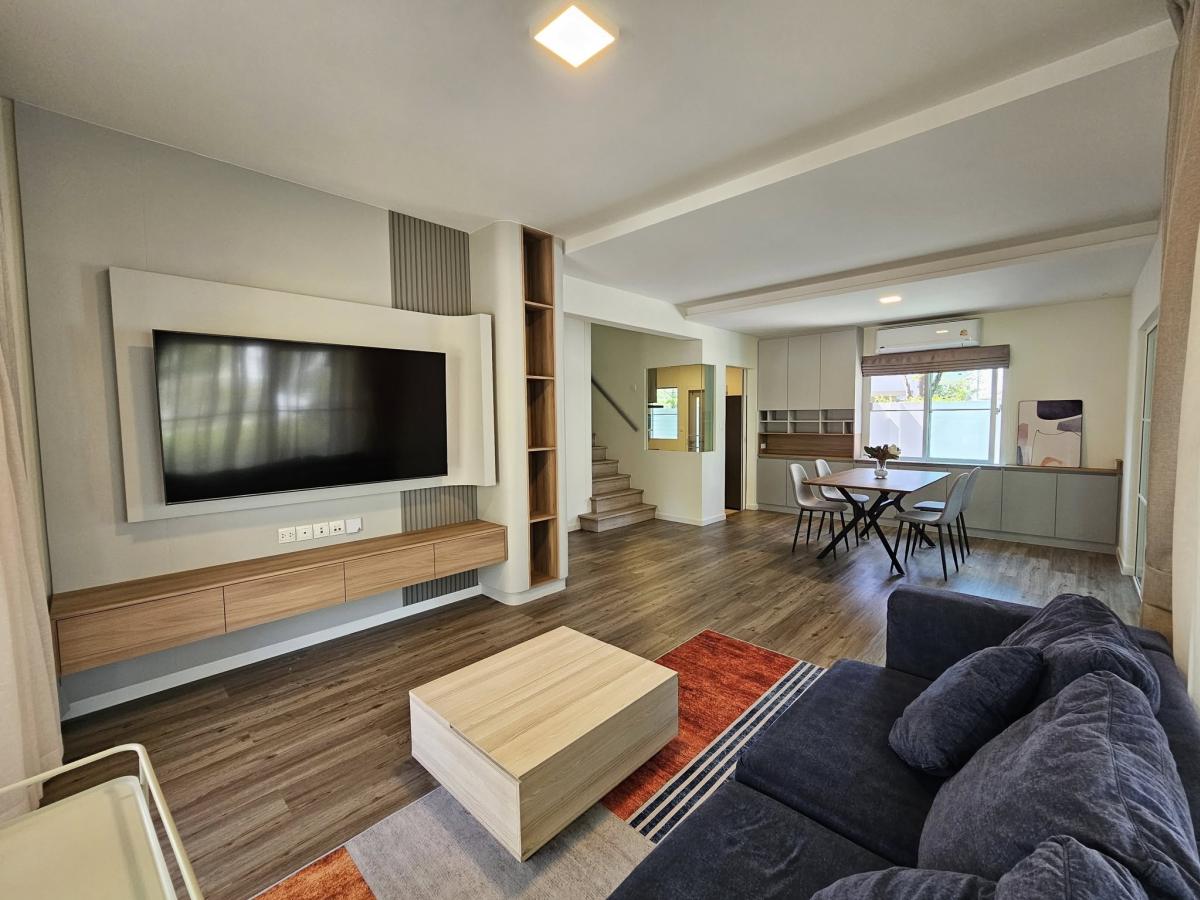 UV01868 - Villaggio 3 Srinakarin - Bangna :  วิลลาจจิโอ 3 ศรีนครินทร์ - บางนา - Mega Bangna, International School (SISB / TCIS / Concordian), Suvarnabhumi Airport Loading...