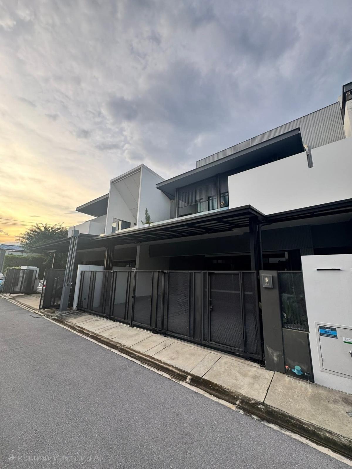 UV01869 - VIVE Bangna Km.7 :  วีเว่ บางนา กม.7 - Mega Bangna, International School (SISB / TCIS / Concordian), Suvarnabhumi Airport Loading...