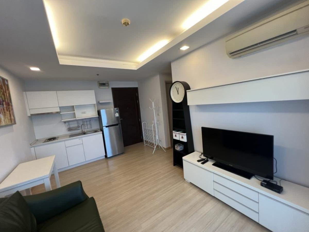 📢 ให้เช่า (For Rent)𝐓𝐇𝐑𝐔 ทองหล่อ – คอนโดชั้นสูง วิวสวย ใจกลางเมือง——————————————💰 ราคาเพียง 16,500 บาท/เดือน Loading...