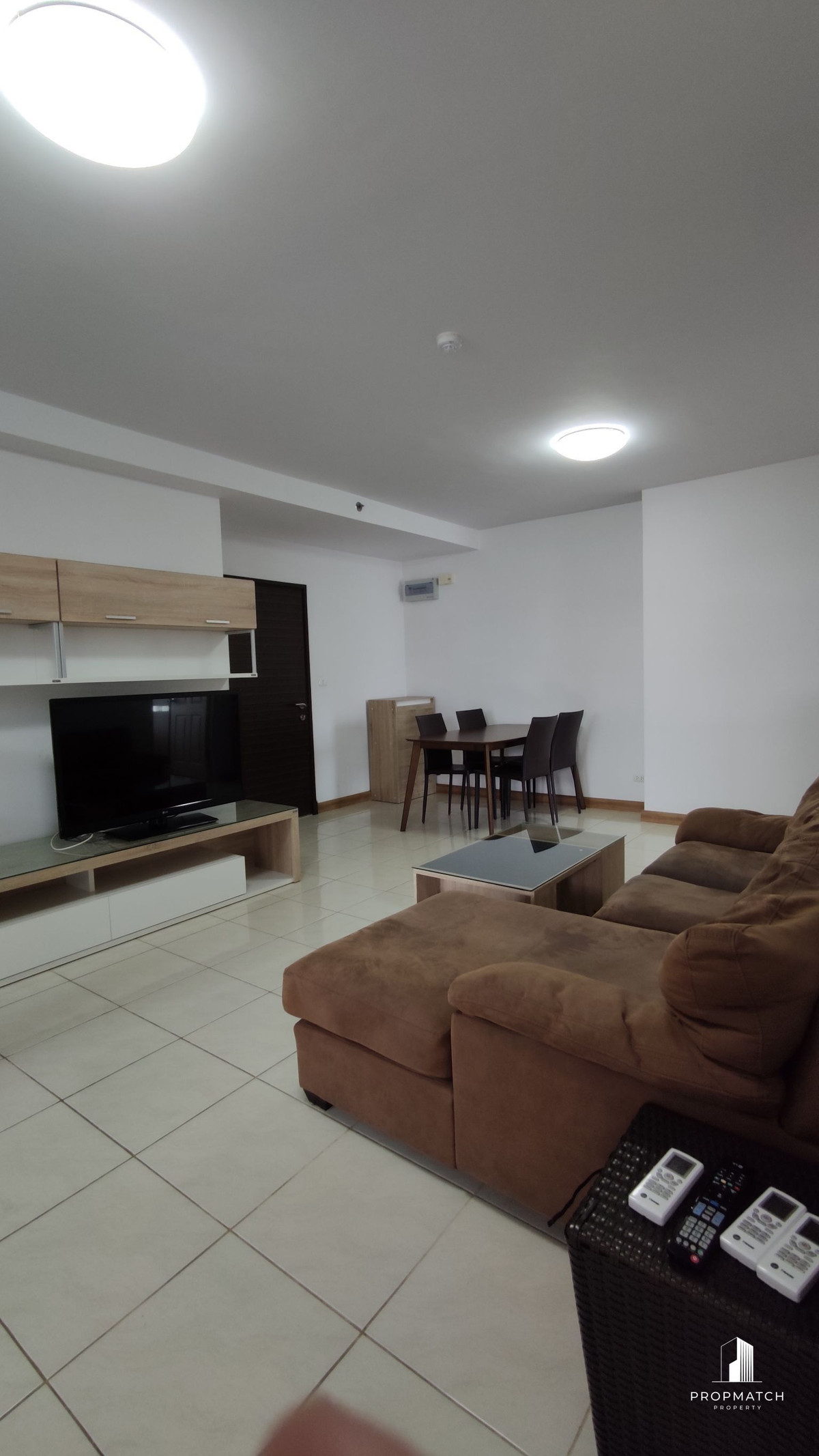 ให้เช่าคอนโดพระราม 9 เพชรบุรีตัดใหม่ RCA : ✨Flash Deal ✨Supalai Park Ekkamai - Thonglor( 2Bed 1Bath 72SQM.) แต่งครบพร้อมอยู่ !! เพียง 24,000บาทต่อเดือน Tel.0981315848 @propmatch