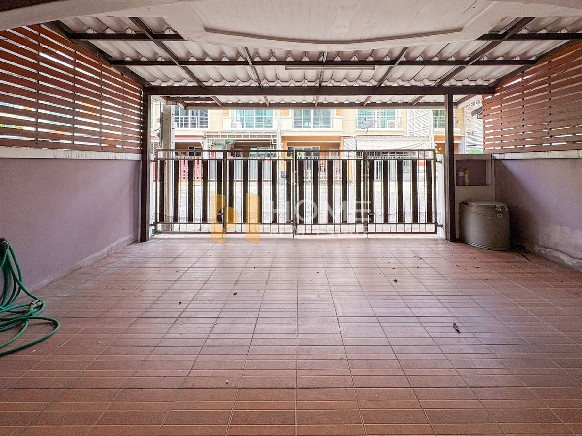 For SaleTownhomeKasetsart, Ratchayothin : Suetrong Grand Home Kaset - Ratchayothin Senanikom 1 Soi 11 / 4 Bedrooms (FOR SALE) TPM088