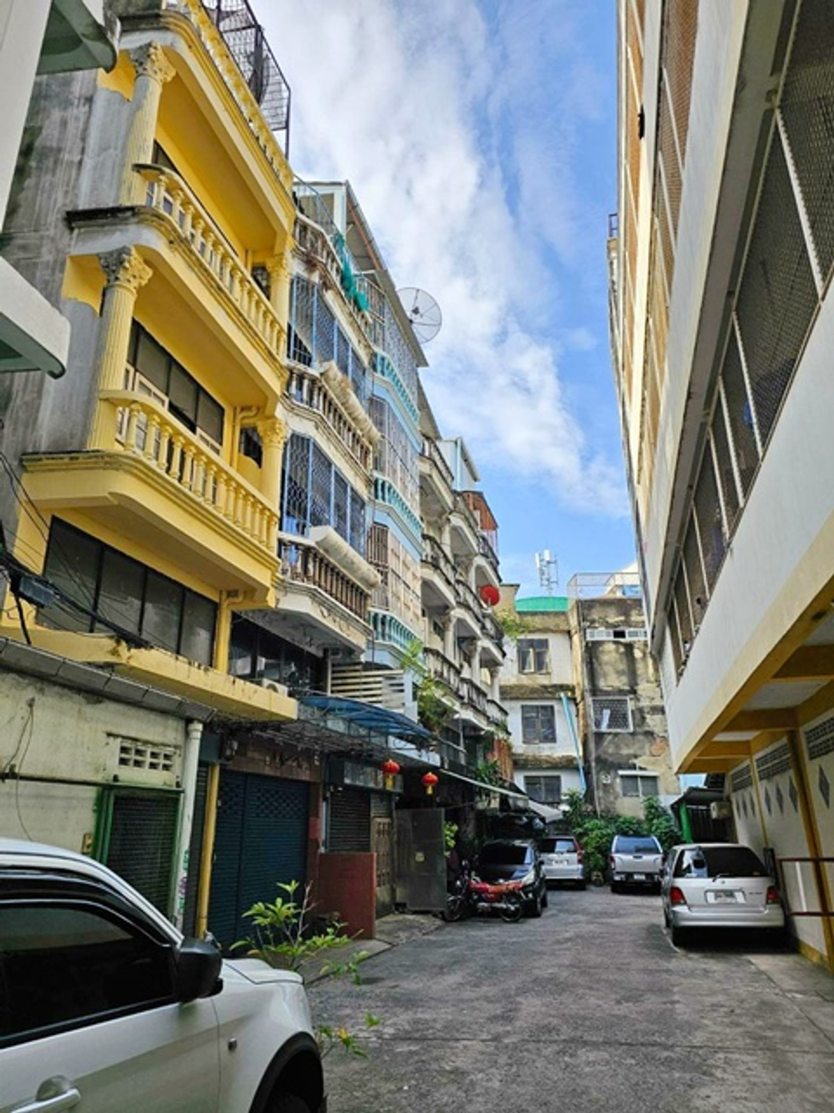 เปิดร้านนวด ร้านอาหาร ออฟฟิศ 4 นอน BTS สุรศักดิ์ 1.7 กม ขาย-เช่าอาคารพาณิชย์ 5 ชั้น1 คูหา รีโนเวทใหม่ นานาชาติโชรส์เบอรี 1.7 กม. Loading...