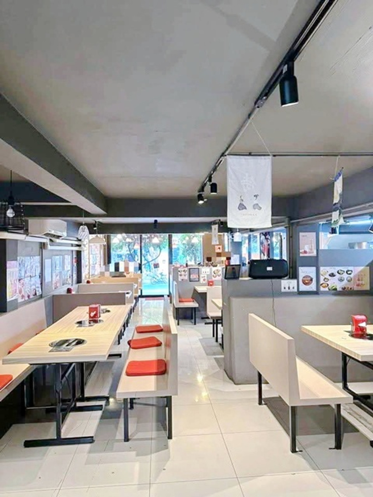 BTSพระโขนง ให้เช่าอาคาร 1ชั้น 32ตร.วา. ตลาดอ่อนนุช71 200 ม. ร้านปิ้งย่าง ชาบู 122ตร.ม. สุขุมวิท71 เซนต์ แอนดรูว์ส 600 ม. Loading...