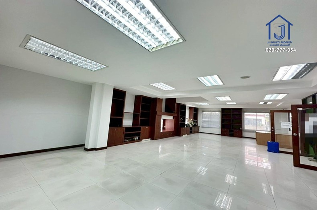 Home office for sale, 3 floors, 129.5 square meters, 5 units, Krung Thong Village, Project 5, Soi Nawamin 111, Intersection 1 (Kaset-Nawamin) Loading...