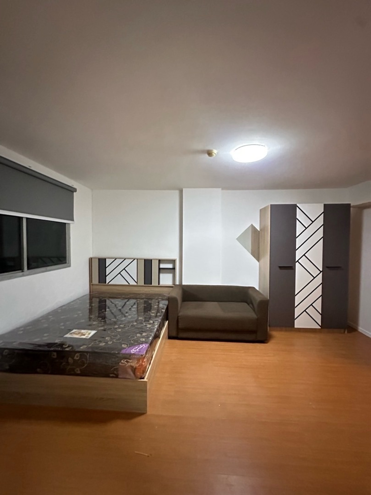 For SaleCondoPathum Thani,Rangsit, Thammasat : Lumpini Rangsit room for sale, Building E4, 4th floor, contact 0933247322