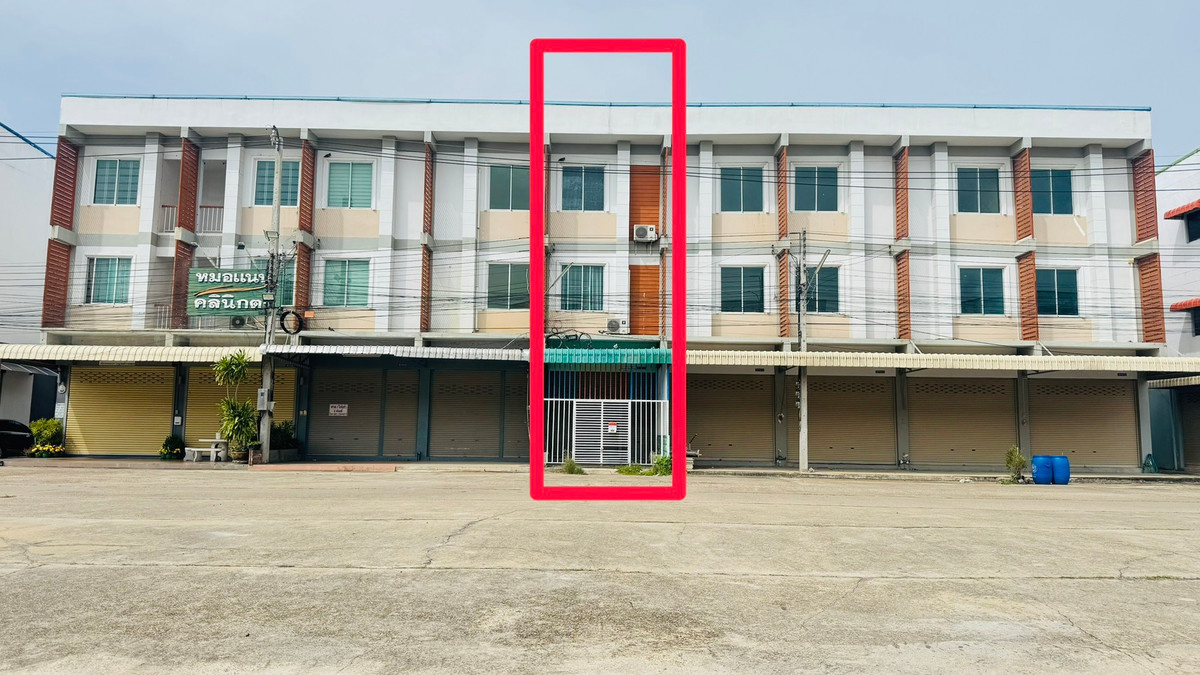 🏢 3-story commercial building for sale 📍 Prime location, Tha Muang, Kanchanaburi – 168 City Complex Project Loading...