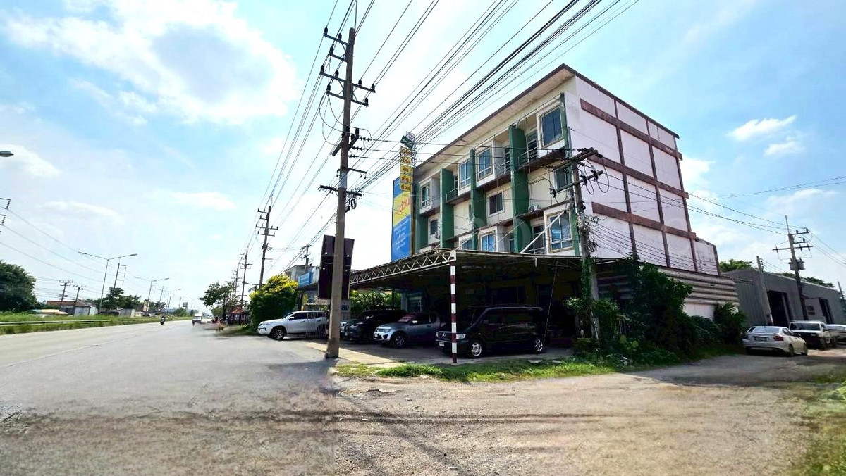 อาคารพาณิชย์ 4 ชั้น 3 คูหา ลาดหลุมแก้ว ติดถนน ปทุมธานี - บางเลน  Loading...