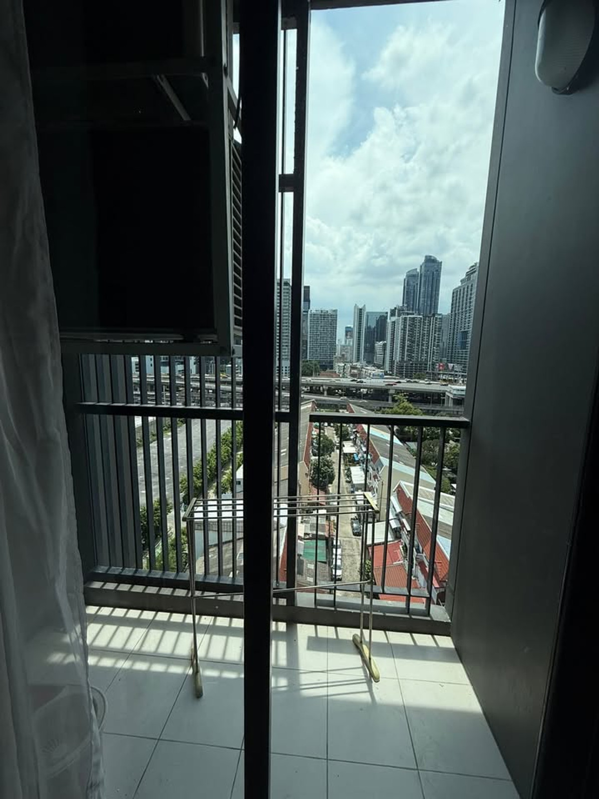 ให้เช่าคอนโดพระราม 9 เพชรบุรีตัดใหม่ RCA : เช่าคอนโด Life Asoke/ไลฟ์ อโศก (G6810029)