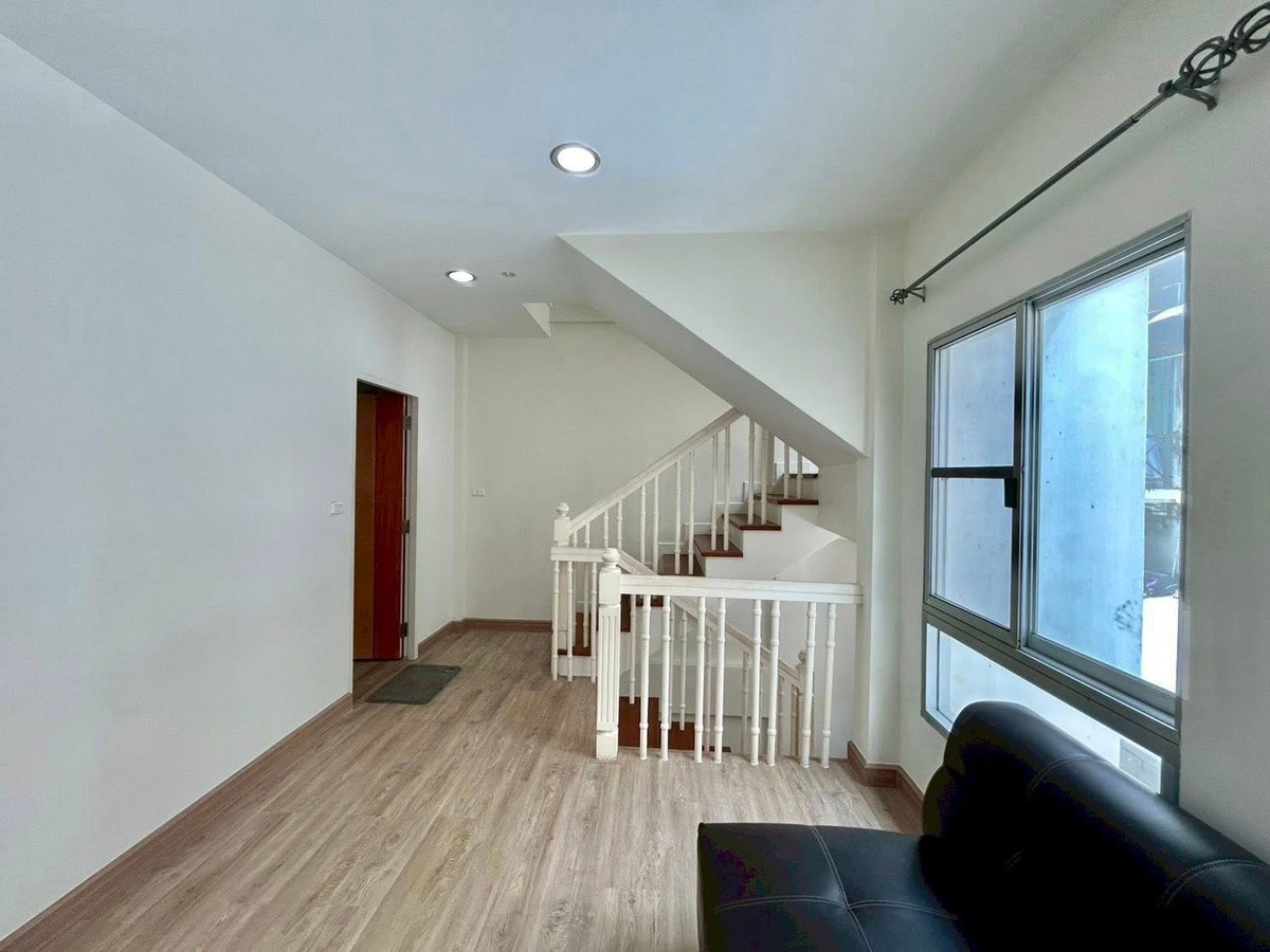 ขายทาวน์โฮมรามคำแหง หัวหมาก : บ้านกลางเมือง เดอะ ปารีส พระราม 9 - รามคำแหง / 3 ห้องนอน (ขาย), Baan Klang Muang The Paris Rama 9 - Ramkamhaeng / 3 Bedrooms (FOR SALE) BZD005