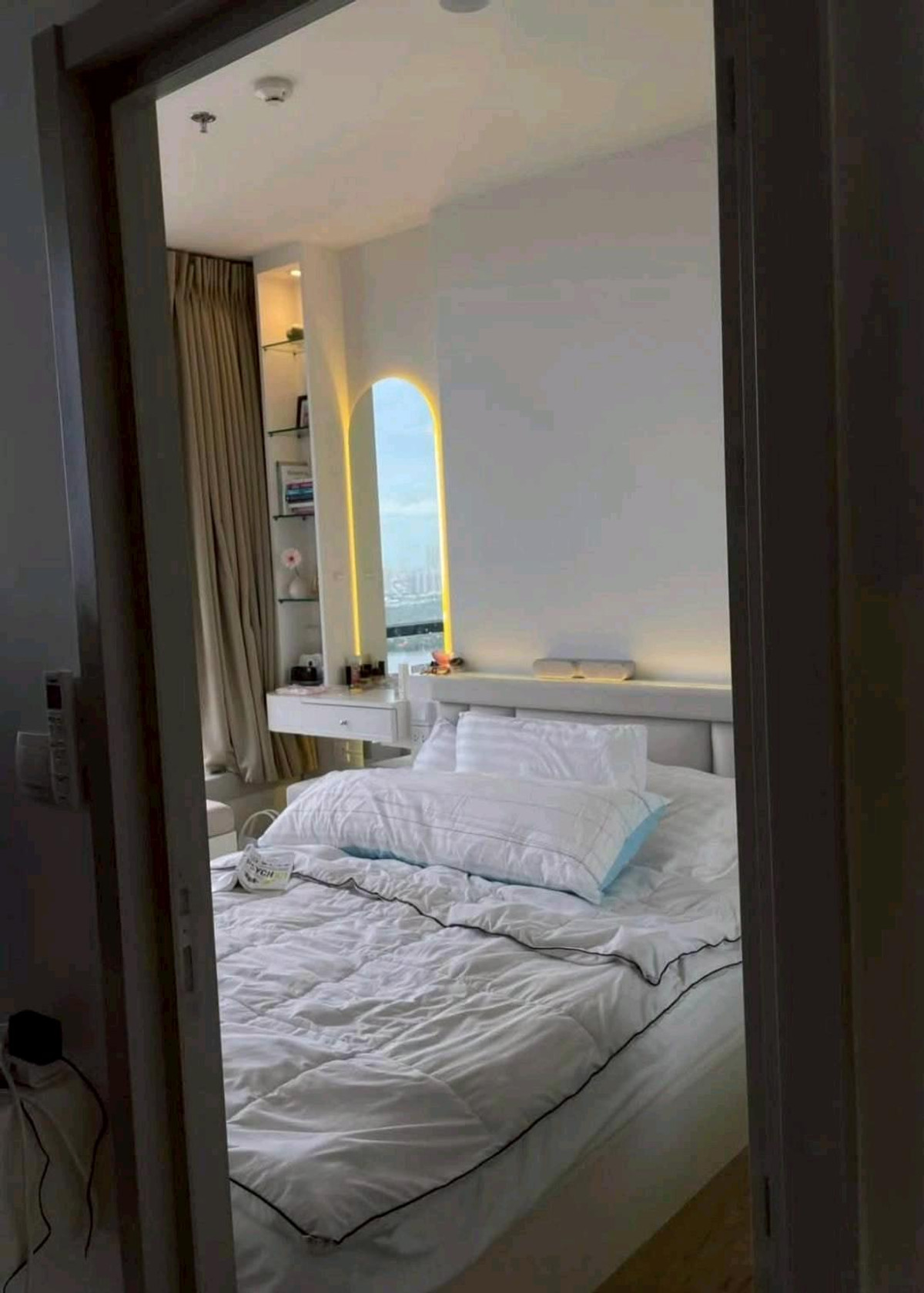 ให้เช่าคอนโดสุขุมวิท อโศก ทองหล่อ : ปล่อยเช่า Oka Haus Sukhumvit 36ชั้น 47 | ขนาด 28 ตร.ม ทำเลดี ใจกลางสุขุมวิท• ใกล้ BTS ทองหล่อ และ BTS เอกมัย• ใกล้ Emporium / EmQuartier / Gateway Ekamai