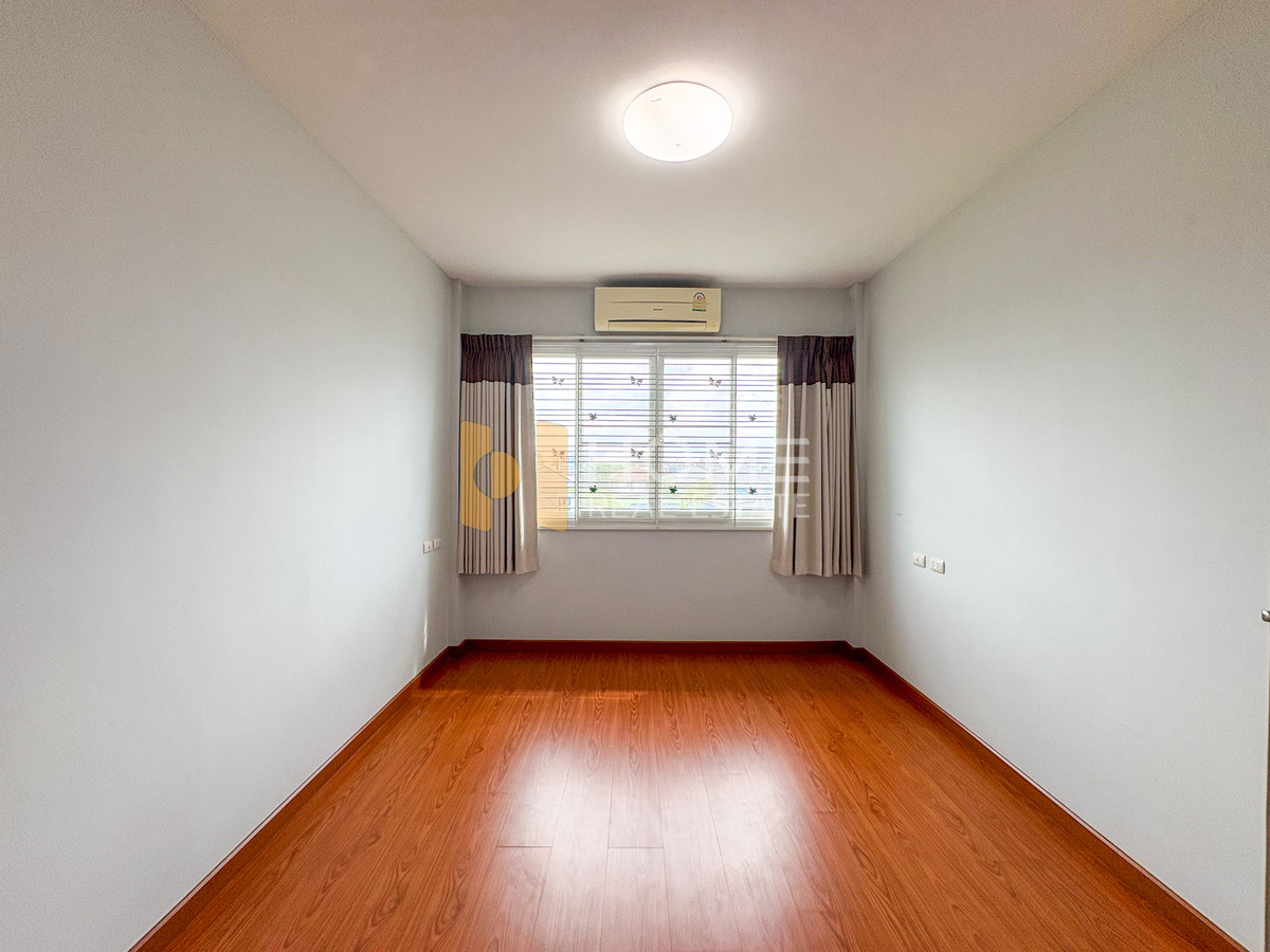 For SaleTownhomeKasetsart, Ratchayothin : Suetrong Grand Home Kaset - Ratchayothin Senanikom 1 Soi 11 / 4 Bedrooms (FOR SALE) TPM088