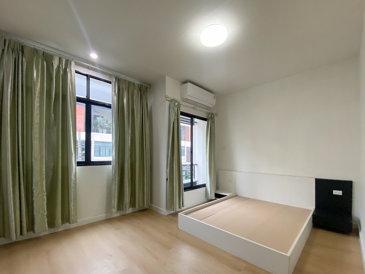 ขายทาวน์โฮมท่าพระ ตลาดพลู วุฒากาศ : ต่อรองราคาได้ บ้านพร้อมอยู่ ✨ ซิกเนเจอร์ กัลปพฤกษ์ / 3 ห้องนอน (ขาย), Sixnature Kanlapaphruek / 3 Bedrooms (FOR SALE) BALL009