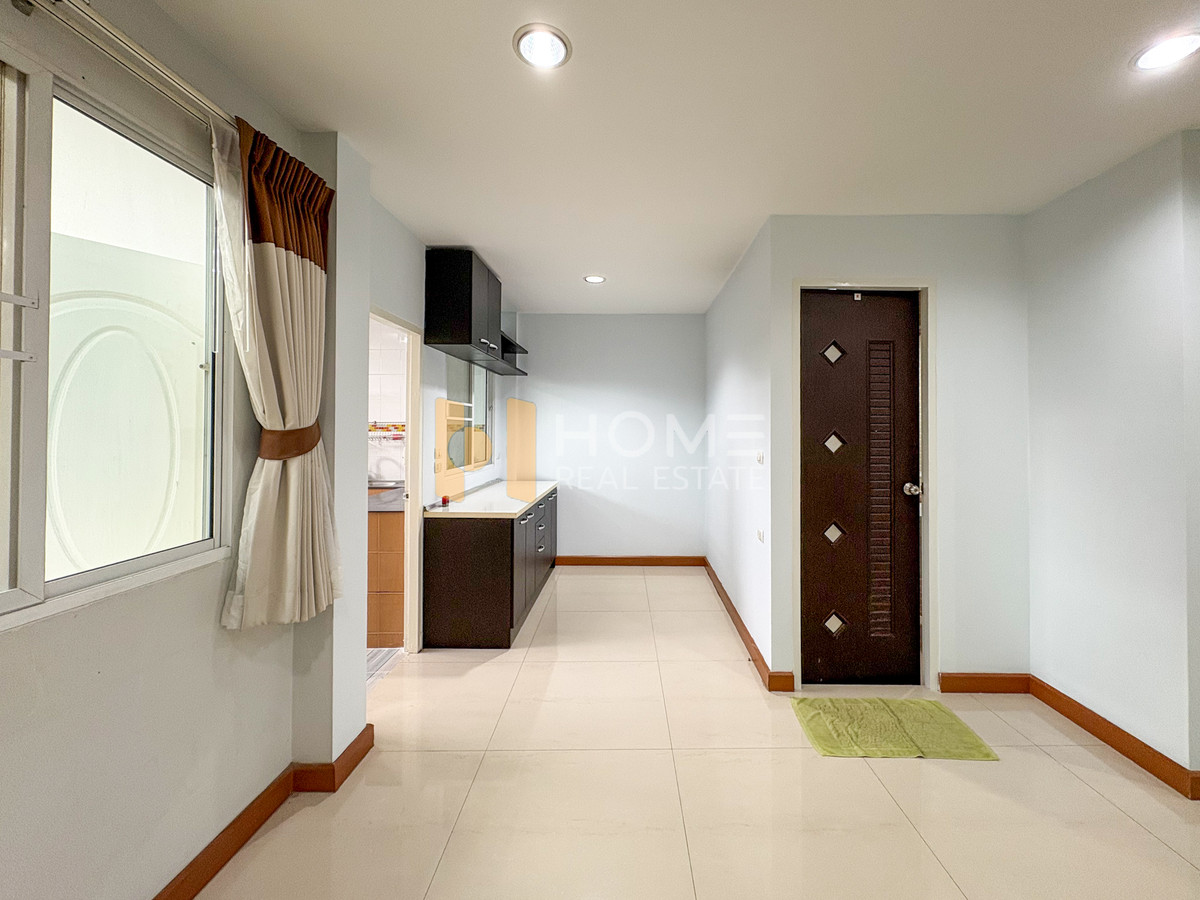 For SaleTownhomeKasetsart, Ratchayothin : Suetrong Grand Home Kaset - Ratchayothin Senanikom 1 Soi 11 / 4 Bedrooms (FOR SALE) TPM088