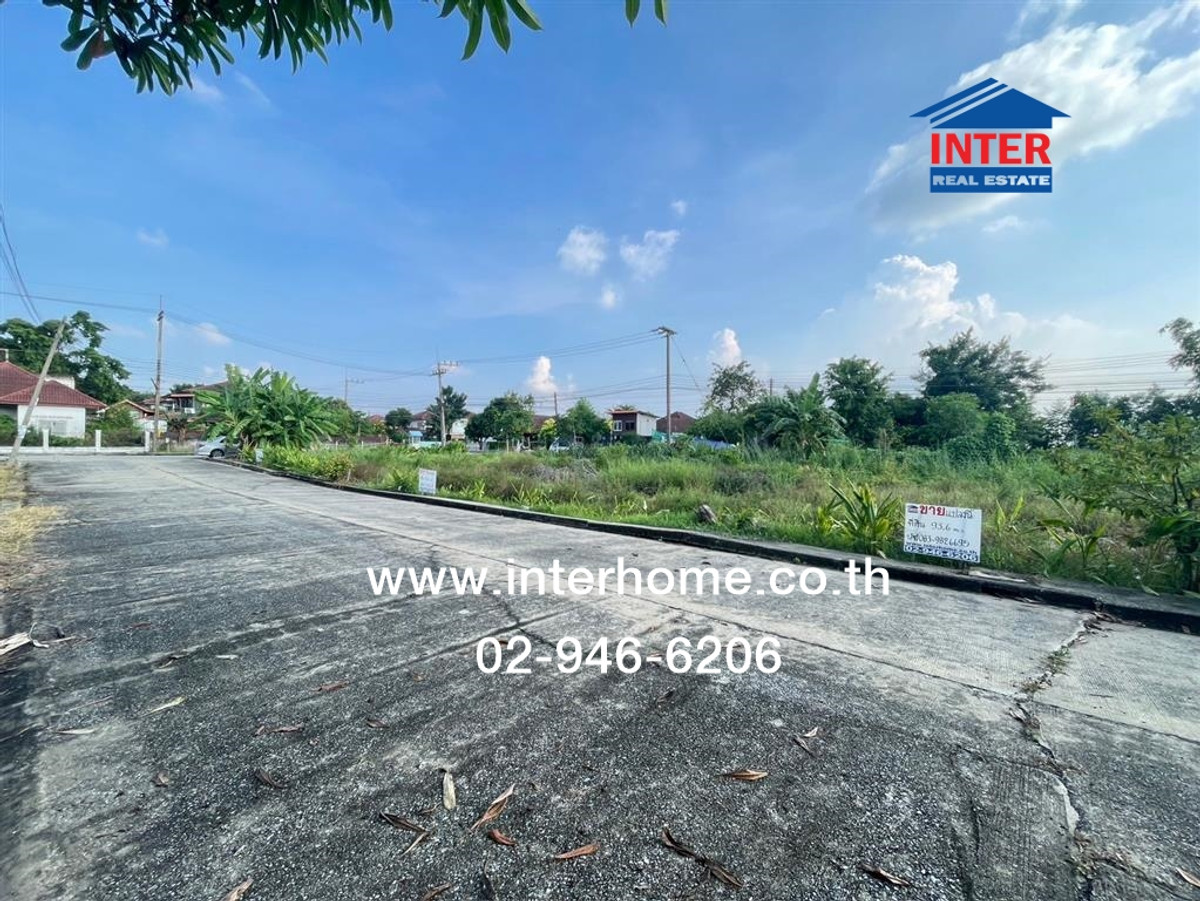 Vacant land 93.6 sq m, Theptarin Village, Khlong 11, near Green Garden Home Village, Khlong 11, Rangsit-Nakhon Nayok Road, Lam Luk Ka Road, Lam Luk Ka, Pathum Thani. Loading...