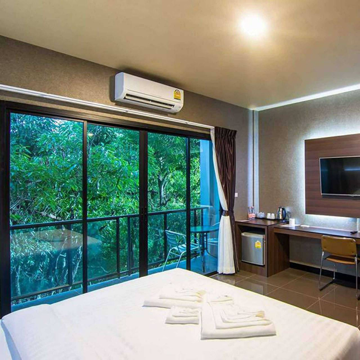 You cant find this price anymore!! Hotel for sale in prime location In the heart of Mueang Udon Thani District, near Central UD Town, high-speed rail. Loading...