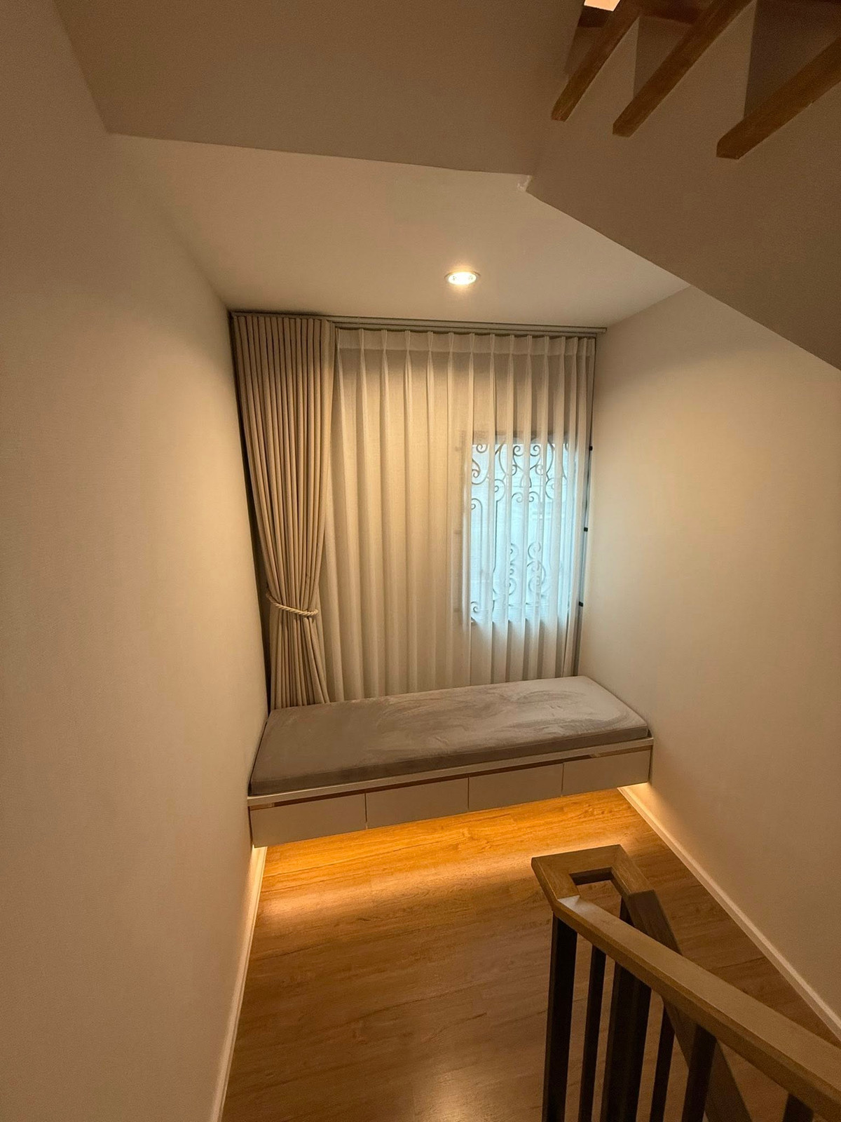 ขายทาวน์โฮมมีนบุรี-ร่มเกล้า : บ้านกลางเมือง พระราม 9 - กรุงเทพกรีฑา / 1 ห้องนอน (ขาย), Baan Klang Muang Rama 9 - Krungthep Kreetha / 1 Bedroom (FOR SALE) BZD004