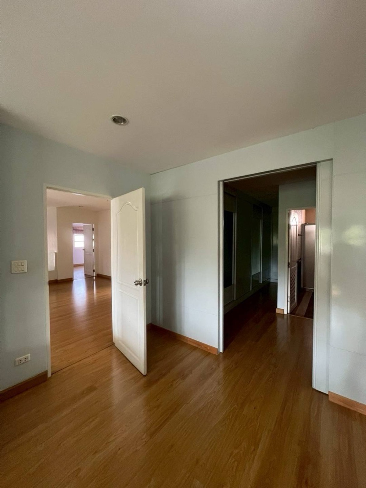 For RentHome OfficeOnnut, Udomsuk : Home office for rent, Wachiratham Sathit 53, Sukhumvit 101/1, near BTS Punnawithi.