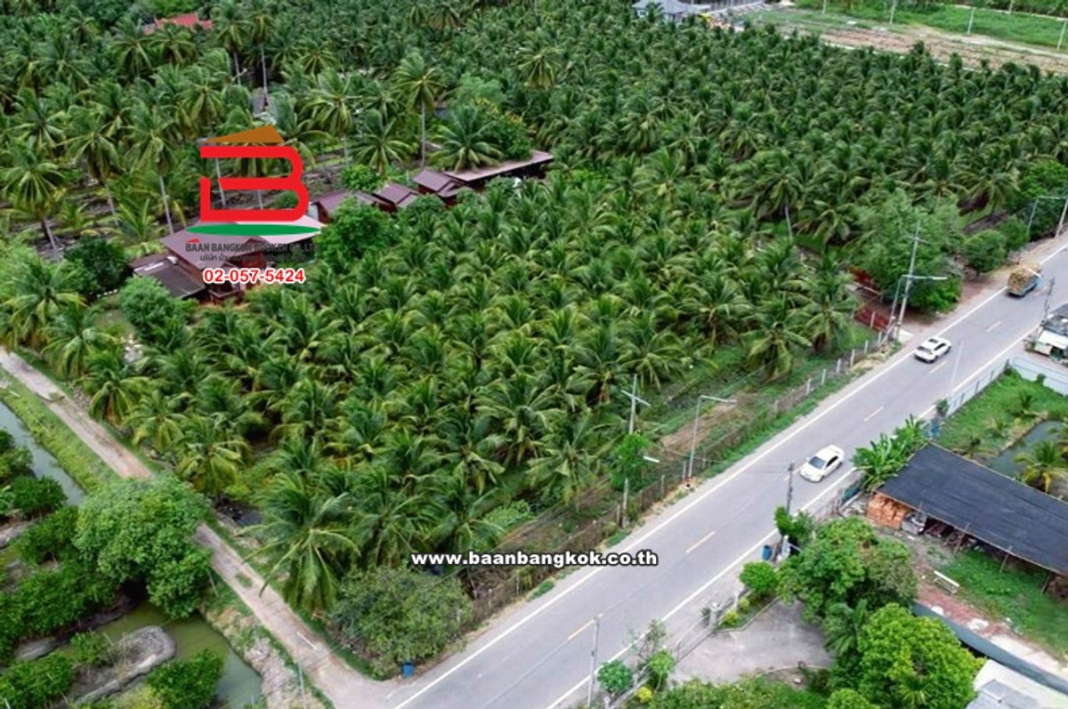 For SaleLandSamut Songkhram : Land with buildings, area 3-0-18 sq m., good location, near Phoprak Coffee Shop, Chom Pluak Subdistrict, Bang Khonthi District, Samut Songkhram Province.