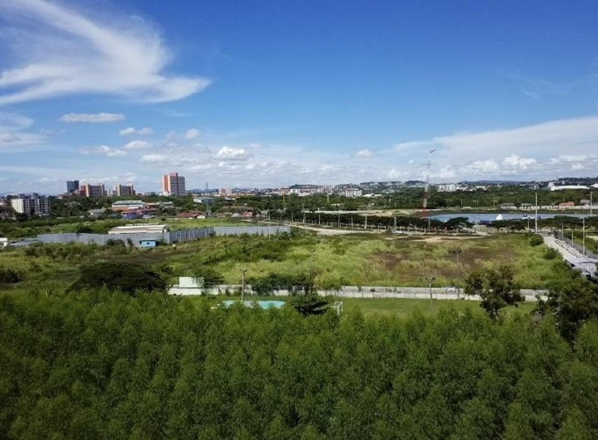 For SaleCondoPattaya, Bangsaen, Chonburi : Condo for sale: Dusit Grand Park, a luxury condo resort in the heart of Pattaya, good price, free transfer!