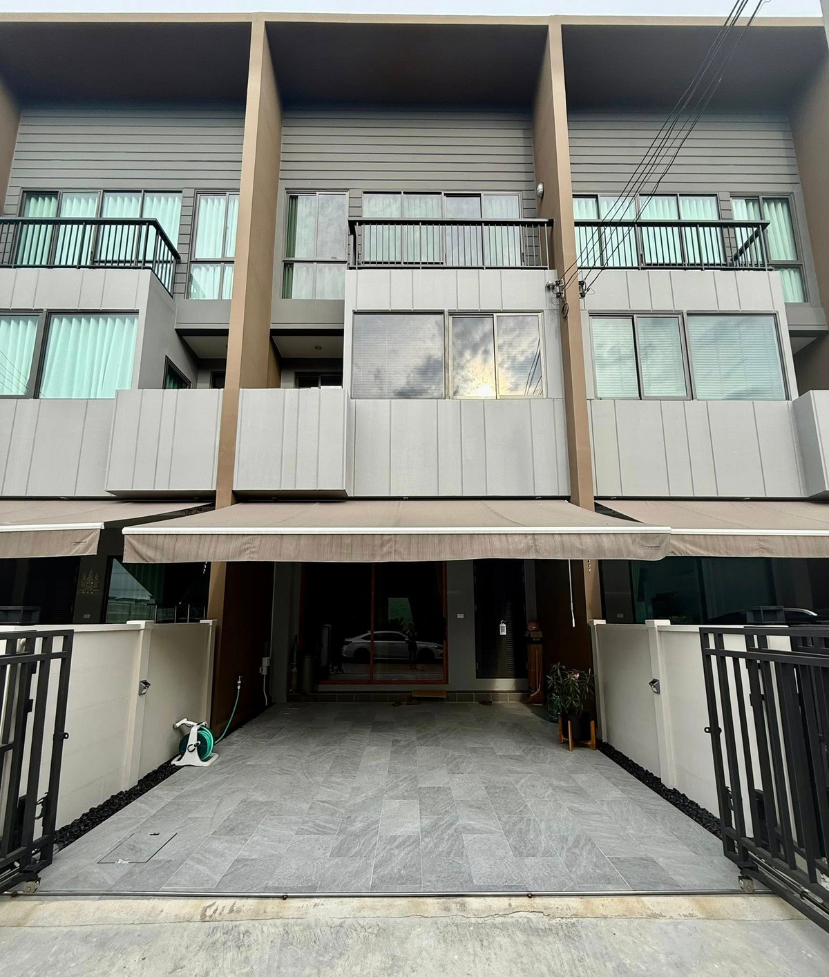 For SaleTownhomeMin Buri, Romklao : Baan Klang Muang Rama 9 - Krungthep Kreetha / 1 Bedroom (FOR SALE) BZD004
