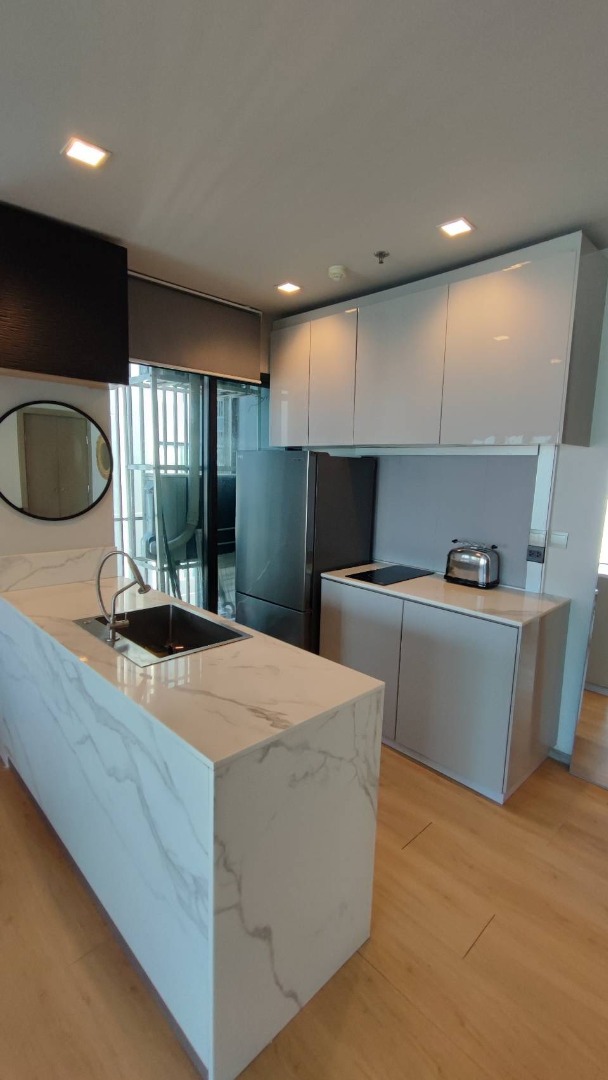For RentCondoRama9, Petchburi, RCA : 🔥Urgent for rent🔥 Life Asoke-Rama 9, corner unit with city views, fully furnished, ready to move in, in the heart of Rama 9.