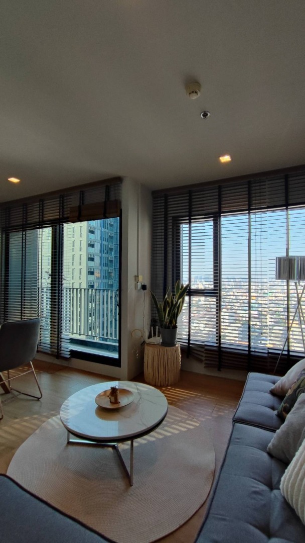 For RentCondoRama9, Petchburi, RCA : 🔥Urgent for rent🔥 Life Asoke-Rama 9, corner unit with city views, fully furnished, ready to move in, in the heart of Rama 9.