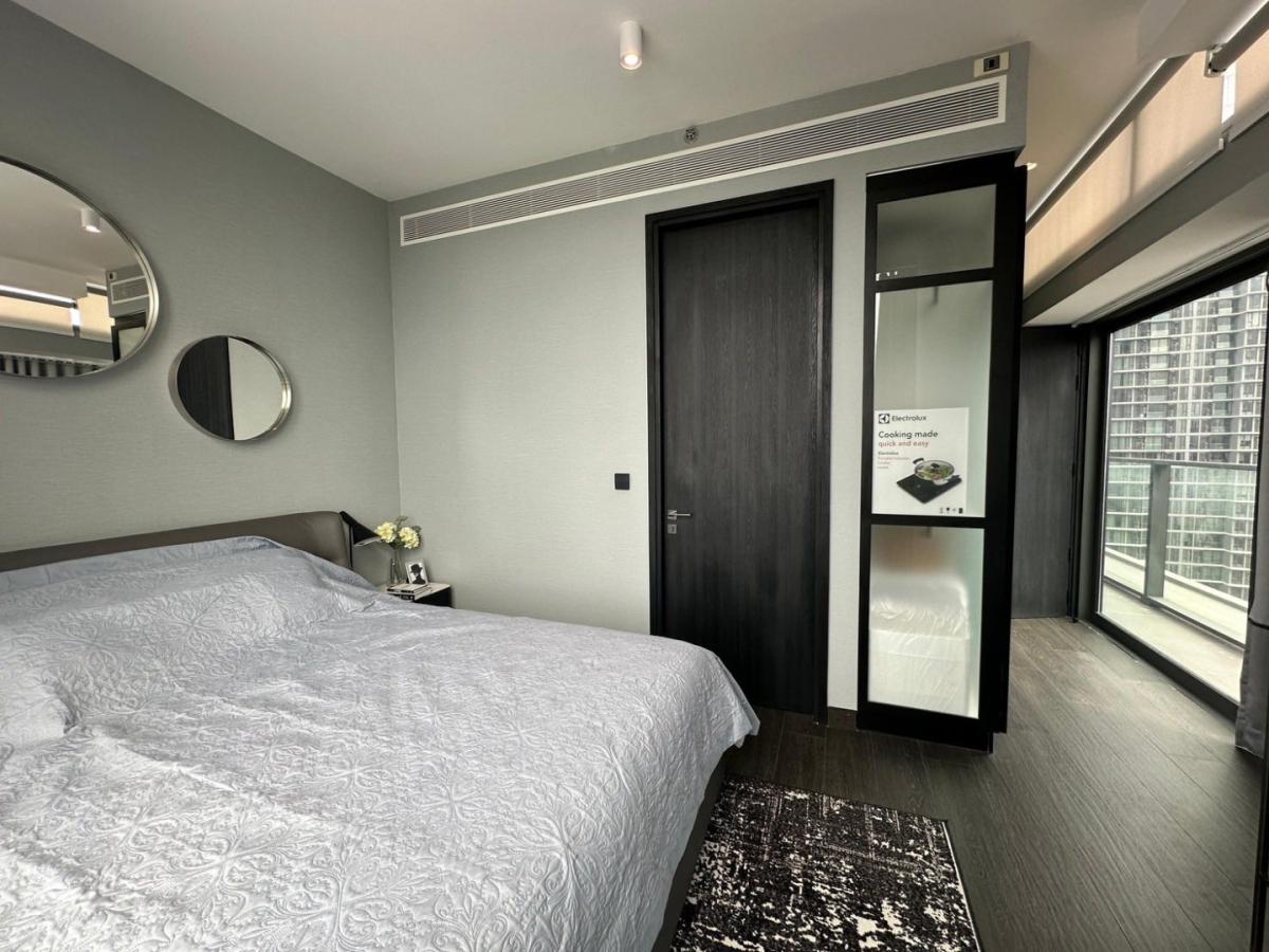 For RentCondoSathorn, Narathiwat : 🔥Urgent Rental🔥 Tate Twelve, 2 bedrooms, spacious, luxurious, beautiful view, fully furnished, ready to move in, near BTS Saint Louis.