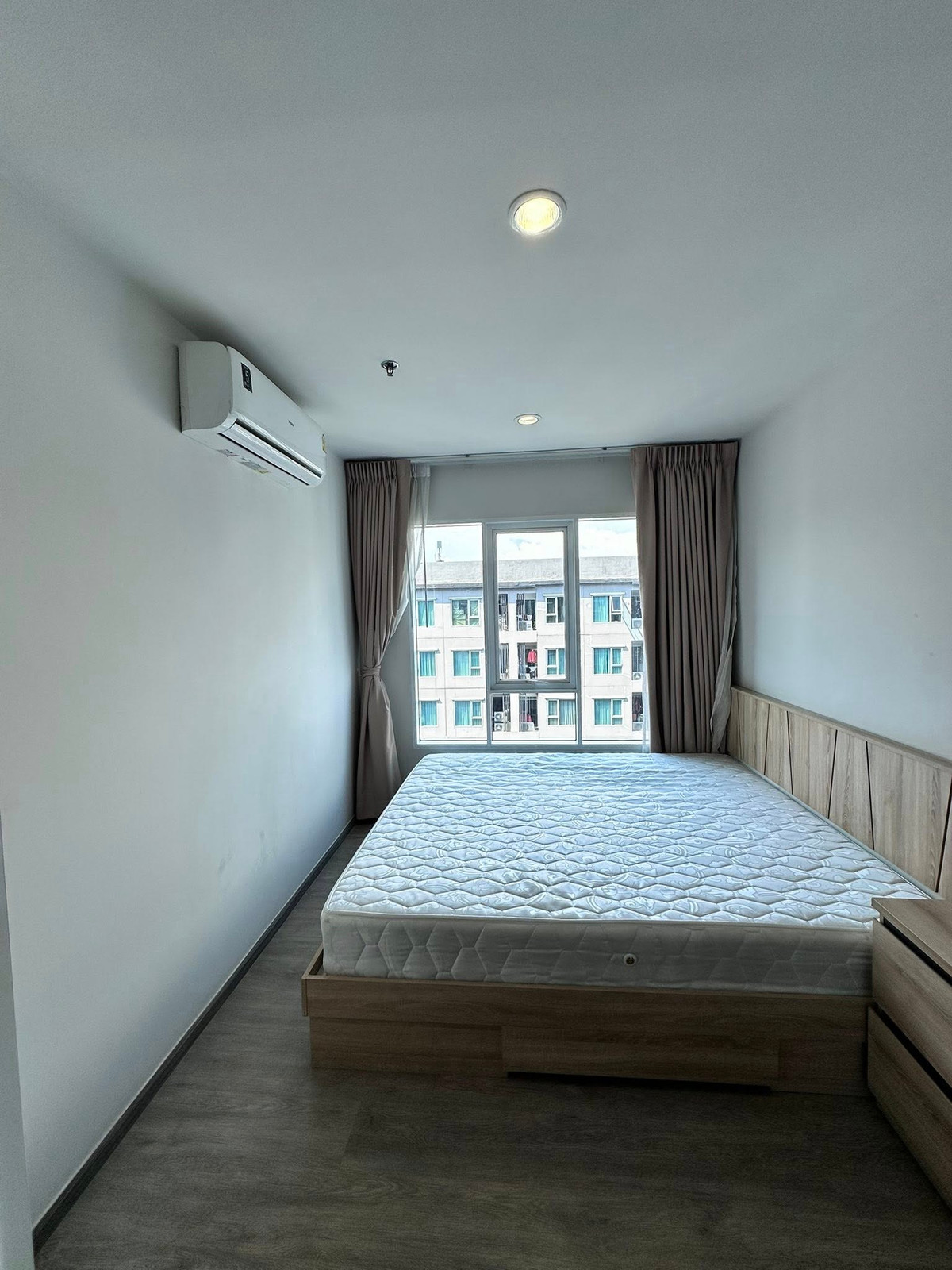 Room for sale with complete furniture & electrical appliances, ready to move in, Regent Home Condo, Bang Son 2, Phase 28 (AM1994) Loading...