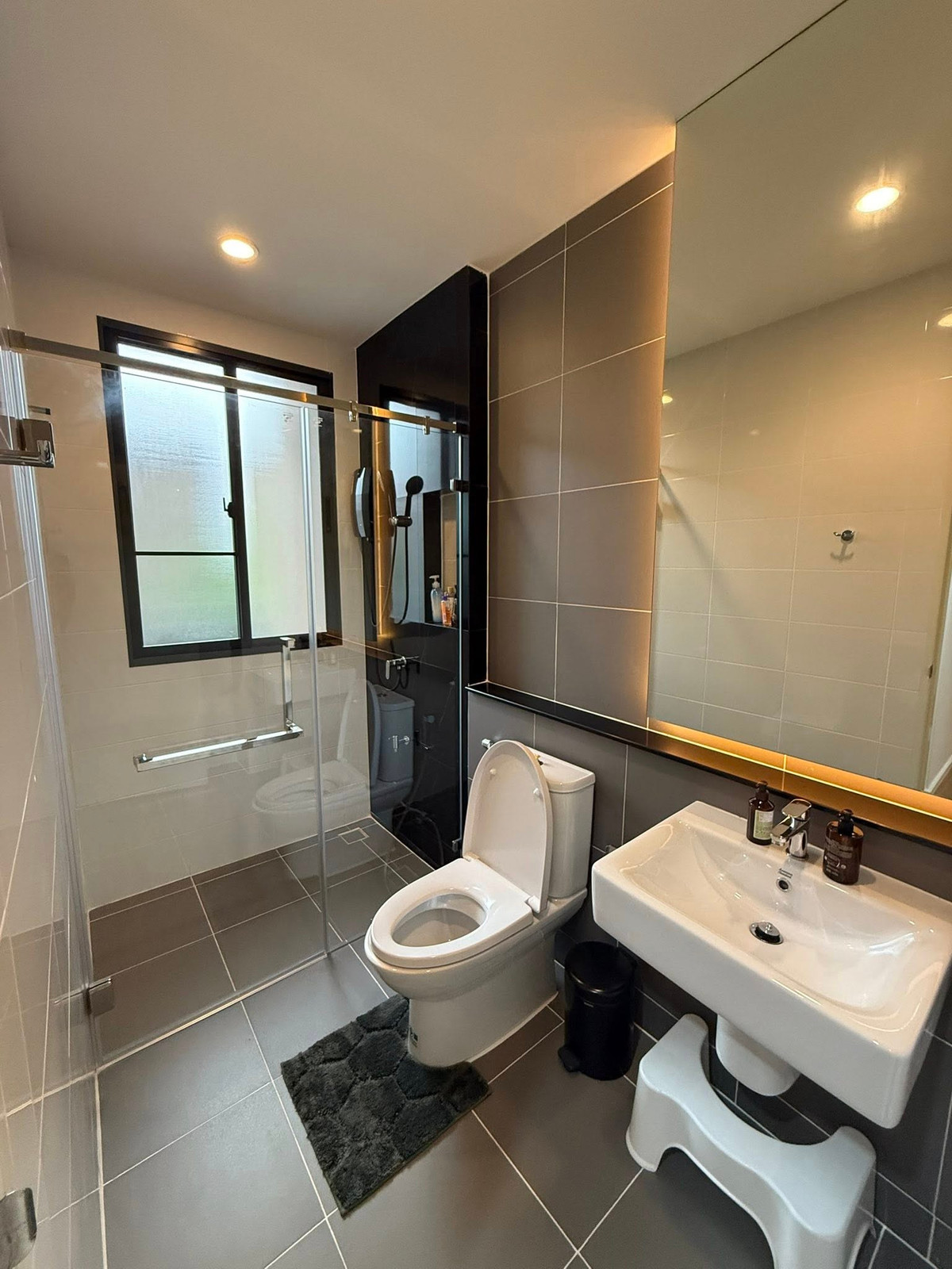 ขายทาวน์โฮมมีนบุรี-ร่มเกล้า : บ้านกลางเมือง พระราม 9 - กรุงเทพกรีฑา / 1 ห้องนอน (ขาย), Baan Klang Muang Rama 9 - Krungthep Kreetha / 1 Bedroom (FOR SALE) BZD004