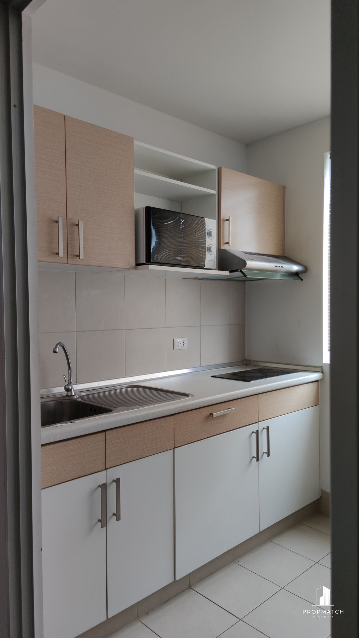 ✨Flash Deal ✨Supalai Park Ekkamai - Thonglor( 2Bed 1Bath 72SQM.) แต่งครบพร้อมอยู่ !! เพียง 24,000บาทต่อเดือน Tel.0981315848 @propmatch Loading...