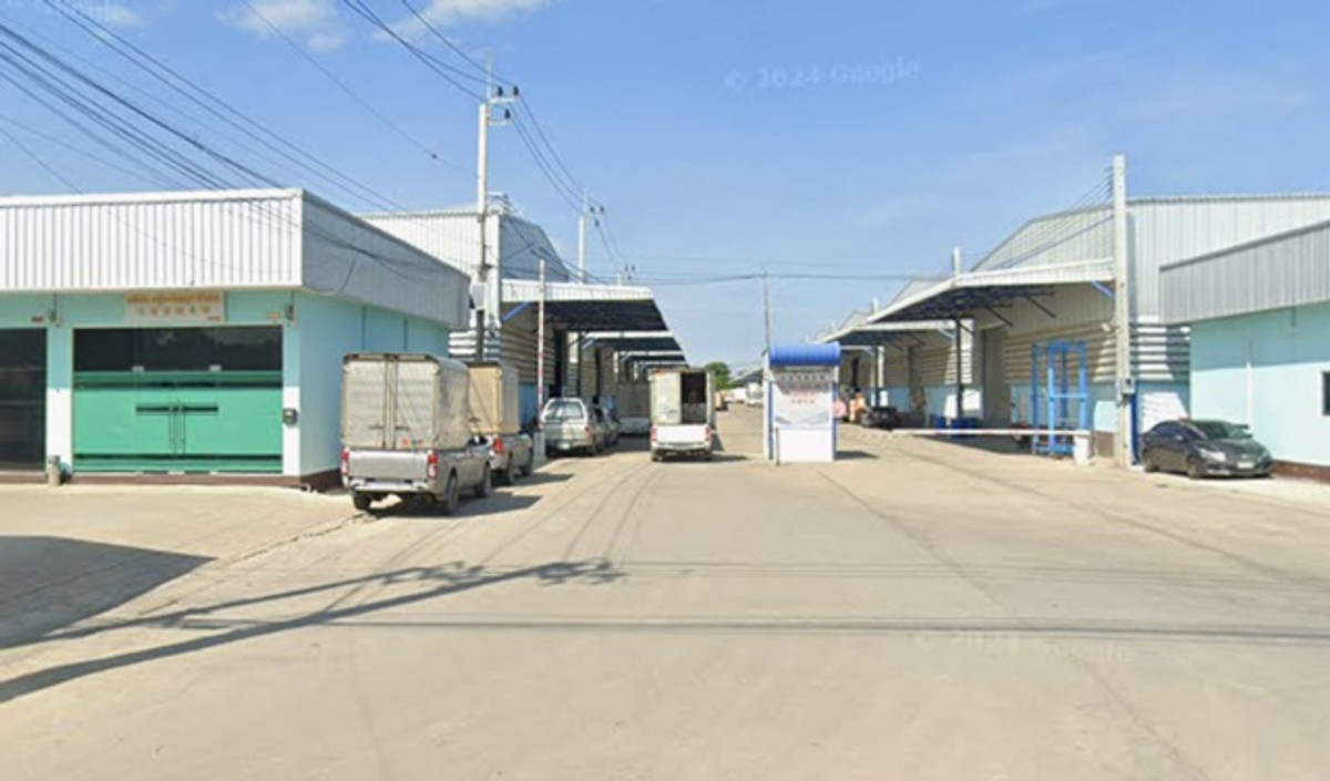 ติดถนนใหญ่พระราม 2 ให้เช่าที่ดินถมแล้ว 1-0-52 ไร่ พร้อมโกดังขนาด 652ตร.ม.สำนักงานขนส่งกทม.พื้นที่1 3.6 กม. รร.สวนกุหลาบ ธนบุรี 4.3 กม. Loading...