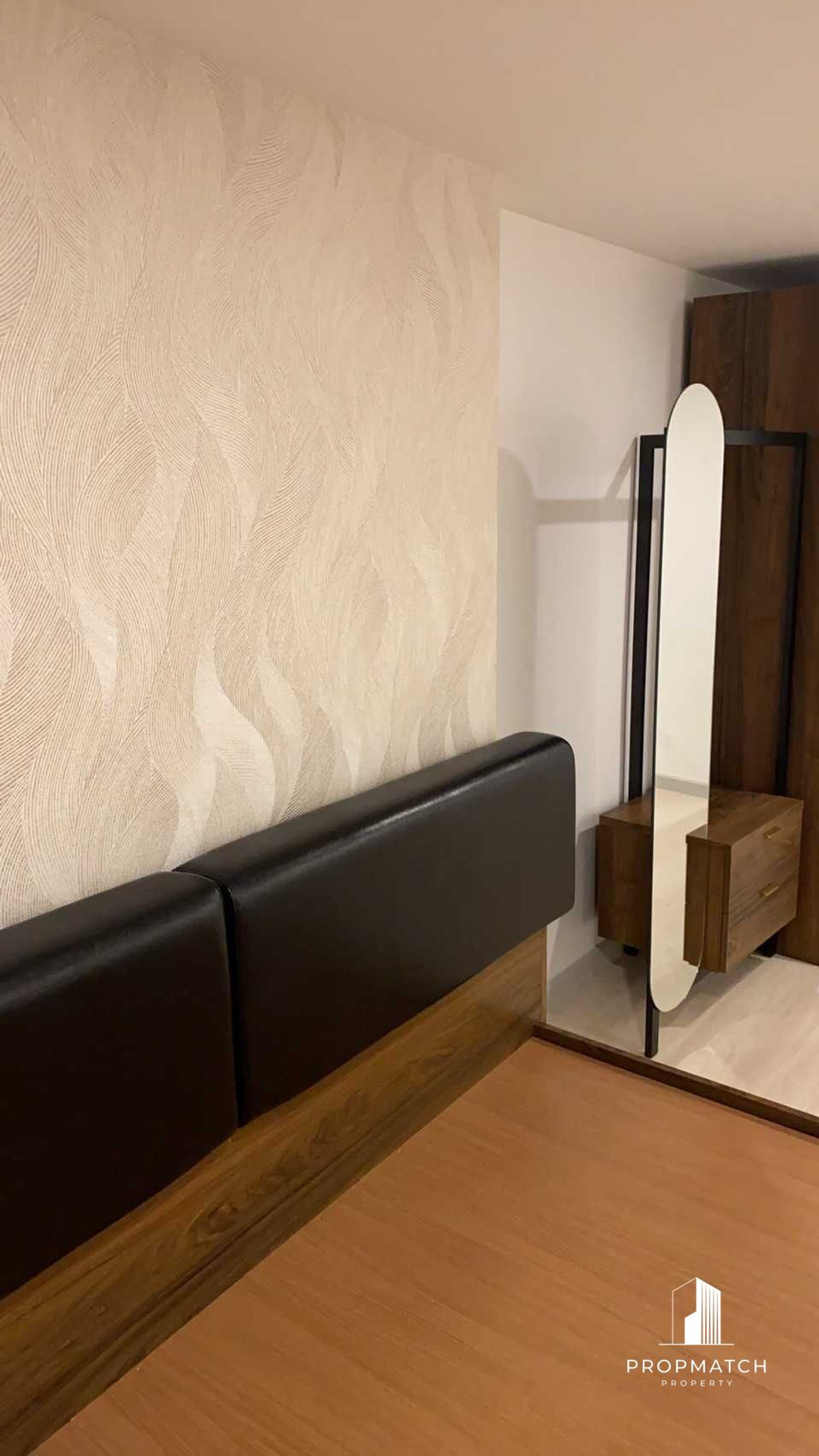 ✨Flash Deal ✨KnightsBridge Prime Sathorn( Studio Bed 1Bath 44SQM.) แต่งครบพร้อมอยู่ !! เพียง 29,000บาทต่อเดือน Tel.0981315848 @propmatch Loading...