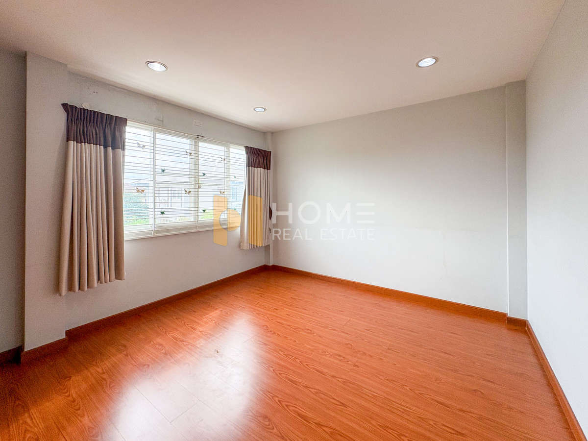 For SaleTownhomeKasetsart, Ratchayothin : Suetrong Grand Home Kaset - Ratchayothin Senanikom 1 Soi 11 / 4 Bedrooms (FOR SALE) TPM088