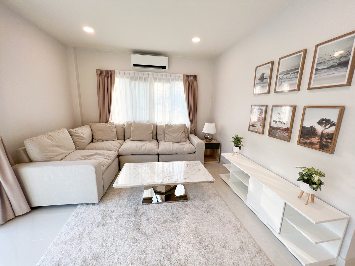 For RentHouseBangna, Bearing, Lasalle : Single house for rent, Centro Bangna (4 bedrooms, 5 bathrooms + maid's room) near Mega Bangna, fully furnished, ready to move in.