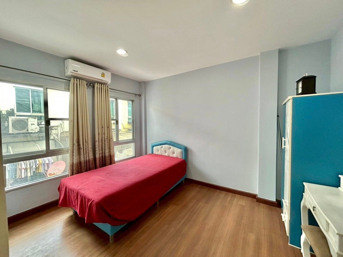 ขายทาวน์โฮมรามคำแหง หัวหมาก : บ้านกลางเมือง เดอะ ปารีส พระราม 9 - รามคำแหง / 3 ห้องนอน (ขาย), Baan Klang Muang The Paris Rama 9 - Ramkamhaeng / 3 Bedrooms (FOR SALE) BZD005