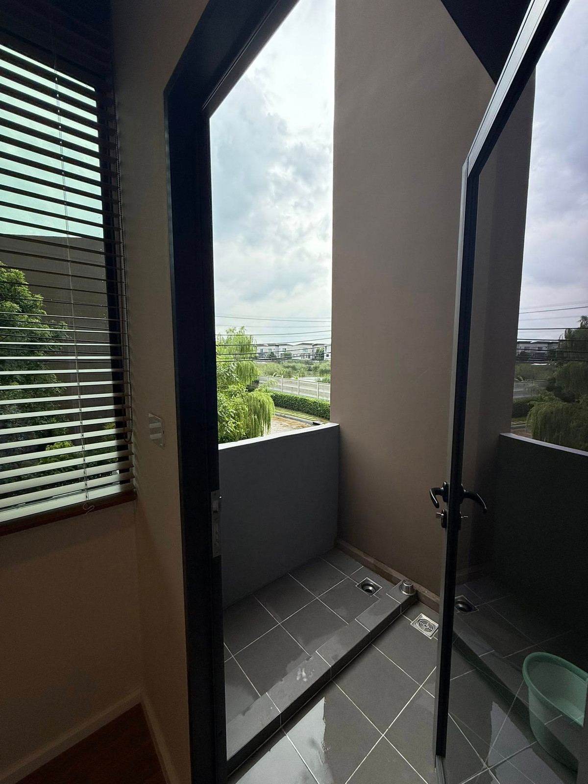 ขายทาวน์โฮมมีนบุรี-ร่มเกล้า : บ้านกลางเมือง พระราม 9 - กรุงเทพกรีฑา / 1 ห้องนอน (ขาย), Baan Klang Muang Rama 9 - Krungthep Kreetha / 1 Bedroom (FOR SALE) BZD004