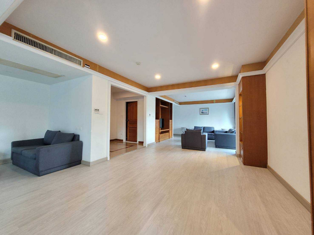 For RentCondoSukhumvit, Asoke, Thonglor : Condo for rent: Chaidee Mansion, 300 sq m, near BTS Asoke