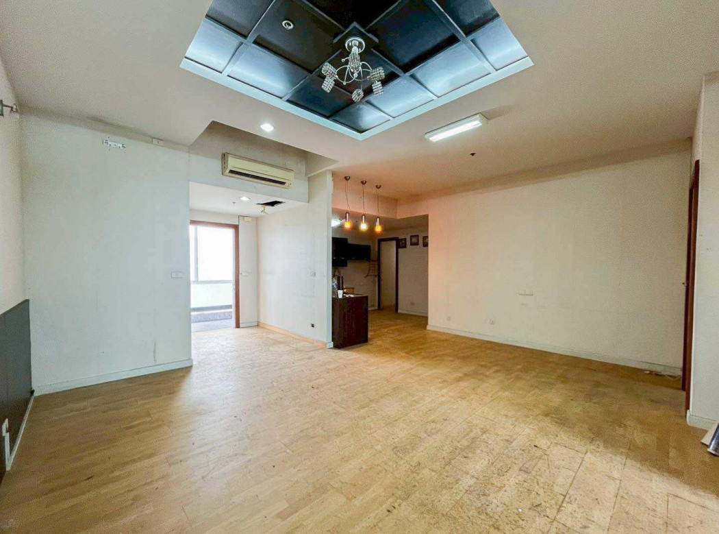 ขาย คอนโด บ้าน สาทร เจ้าพระยา คอนโดมิเนียม 185.26 ตรม ใกล้ ICON siam Loading...