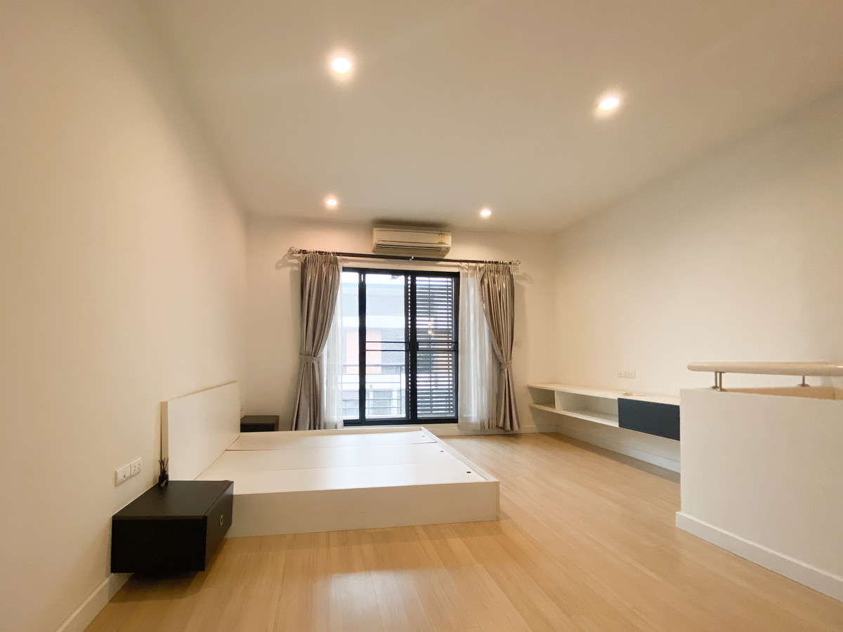 ขายทาวน์โฮมท่าพระ ตลาดพลู วุฒากาศ : ต่อรองราคาได้ บ้านพร้อมอยู่ ✨ ซิกเนเจอร์ กัลปพฤกษ์ / 3 ห้องนอน (ขาย), Sixnature Kanlapaphruek / 3 Bedrooms (FOR SALE) BALL009