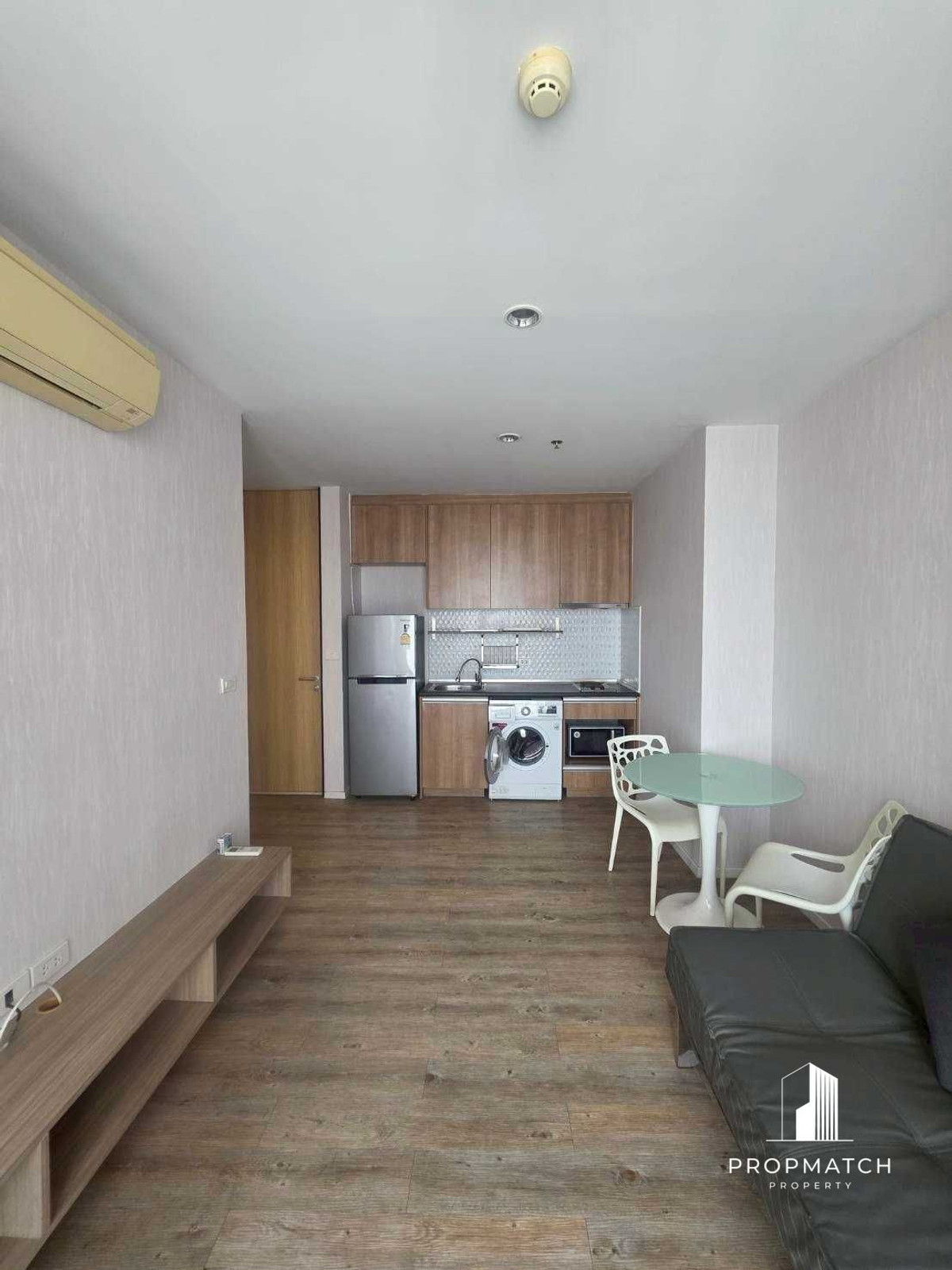 ให้เช่าคอนโดลาดพร้าว เซ็นทรัลลาดพร้าว : ✨Flash Deal ✨The Issara Ladprao( 2Bed 1Bath 52SQM.) แต่งครบพร้อมอยู่ !! เพียง 24,000บาทต่อเดือน Tel.0981315848 @propmatch