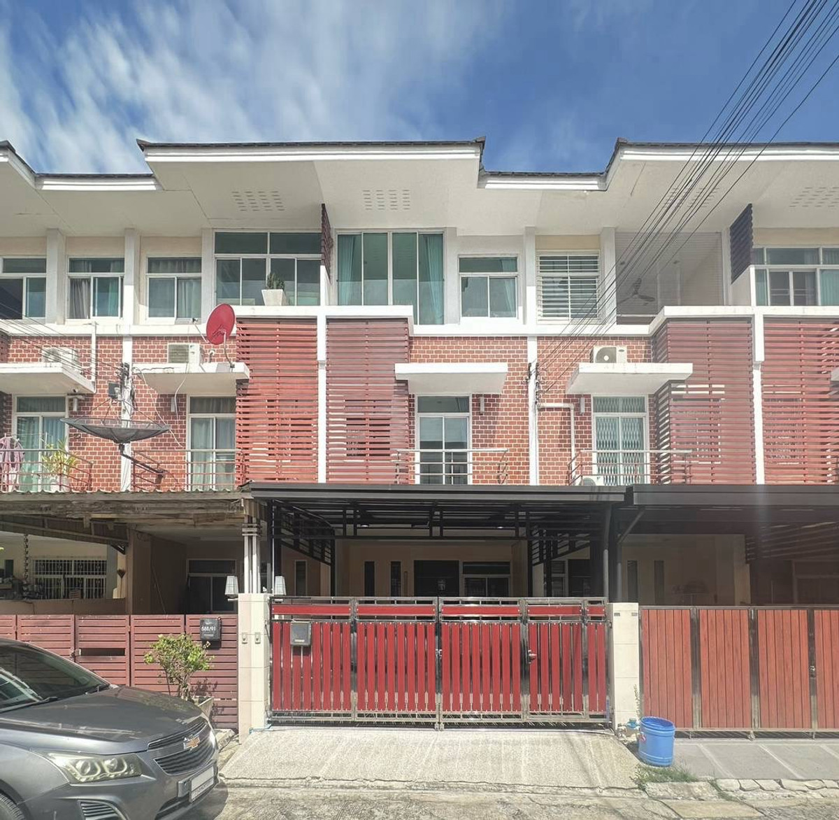 ขายทาวน์โฮมท่าพระ ตลาดพลู วุฒากาศ : ขายบ้าน Townhome The british สาทร-กัลปพฤกษ์ 