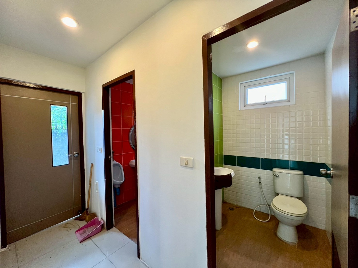 ขายบ้านลาดพร้าว เซ็นทรัลลาดพร้าว : ขายบ้านเดี่ยว 2 ชั้น (หลังมุม) ตกแต่งสไตล์โฮมออฟฟิศ ทำเลศักยภาพ ซอยวิภาวดี 20 แยก 8