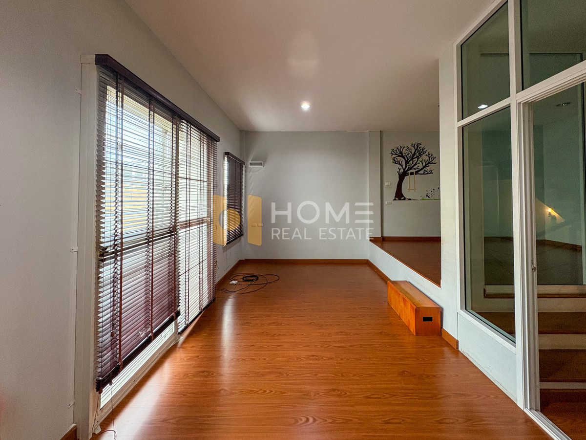 For SaleTownhomeKasetsart, Ratchayothin : Suetrong Grand Home Kaset - Ratchayothin Senanikom 1 Soi 11 / 4 Bedrooms (FOR SALE) TPM088