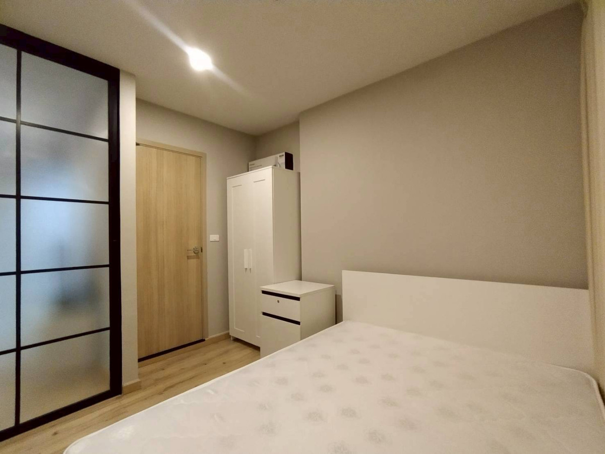 For RentCondoPinklao, Charansanitwong : !! Beautiful room for rent, Brix Condominium, near MRT Sirindhorn.