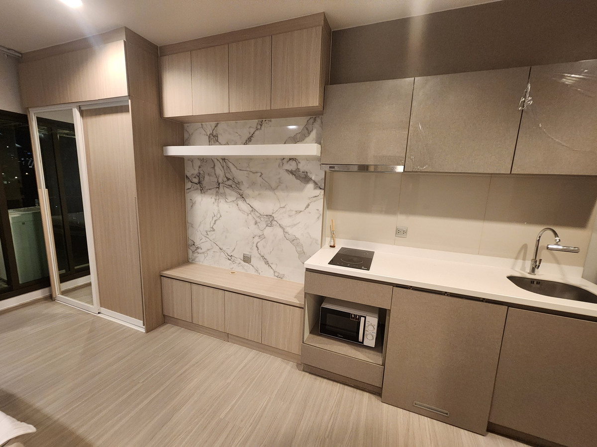 For SaleCondoRama9, Petchburi, RCA : Life Asoke - Rama 9 / 1 Bedroom (SALE WITH TENANT), Life Asoke - Rama 9 / 1 Bedroom (Sale with Tenant) TARN193