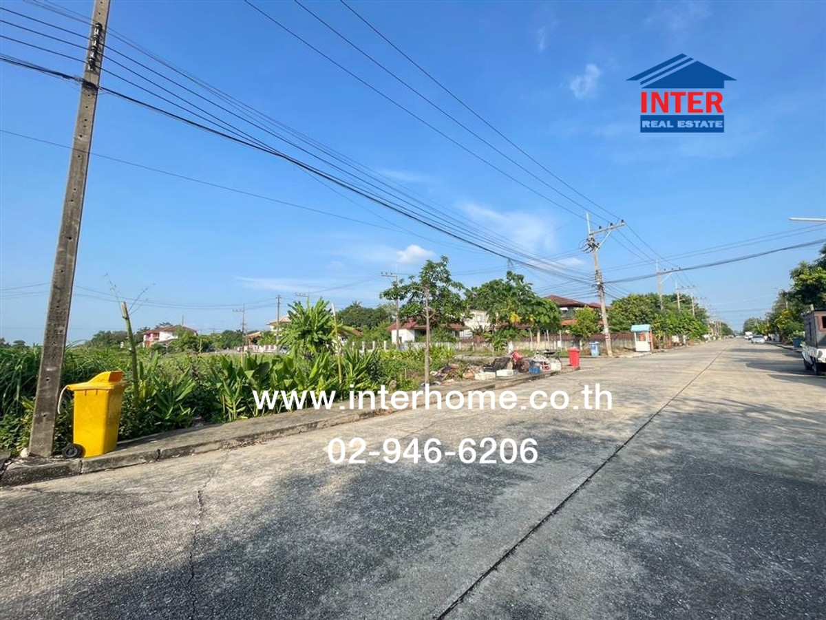 Vacant land 93.6 sq m, Theptarin Village, Khlong 11, near Green Garden Home Village, Khlong 11, Rangsit-Nakhon Nayok Road, Lam Luk Ka Road, Lam Luk Ka, Pathum Thani. Loading...