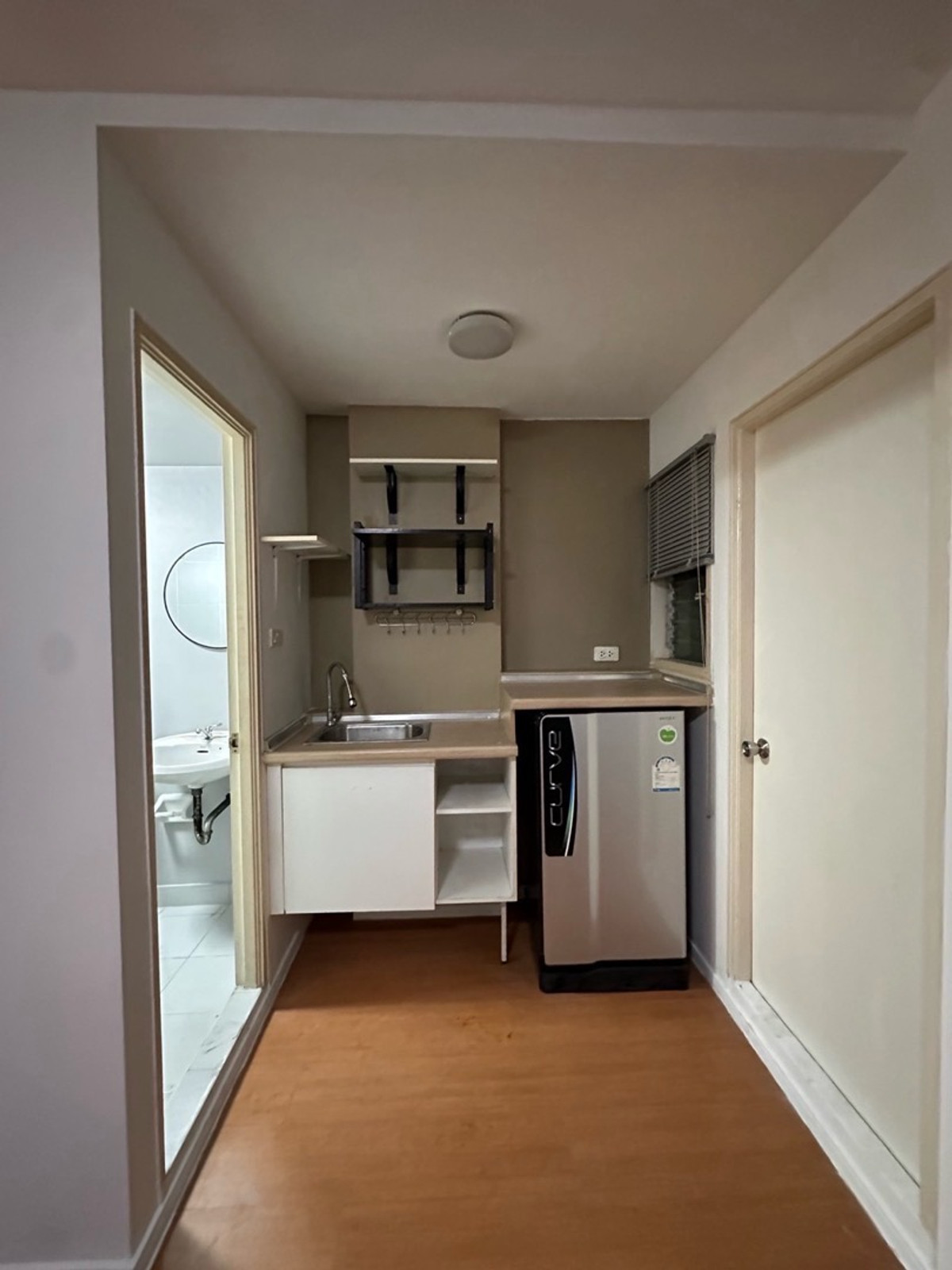 For SaleCondoPathum Thani,Rangsit, Thammasat : Lumpini Rangsit room for sale, Building E4, 4th floor, contact 0933247322