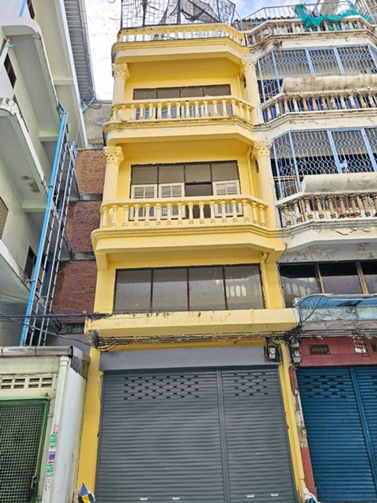 ให้เช่าอาคารพาณิชย์พระราม 3 สาธุประดิษฐ์ : เปิดร้านนวด ร้านอาหาร ออฟฟิศ 4 นอน BTS สุรศักดิ์ 1.7 กม ขาย-เช่าอาคารพาณิชย์ 5 ชั้น1 คูหา รีโนเวทใหม่ นานาชาติโชรส์เบอรี 1.7 กม.