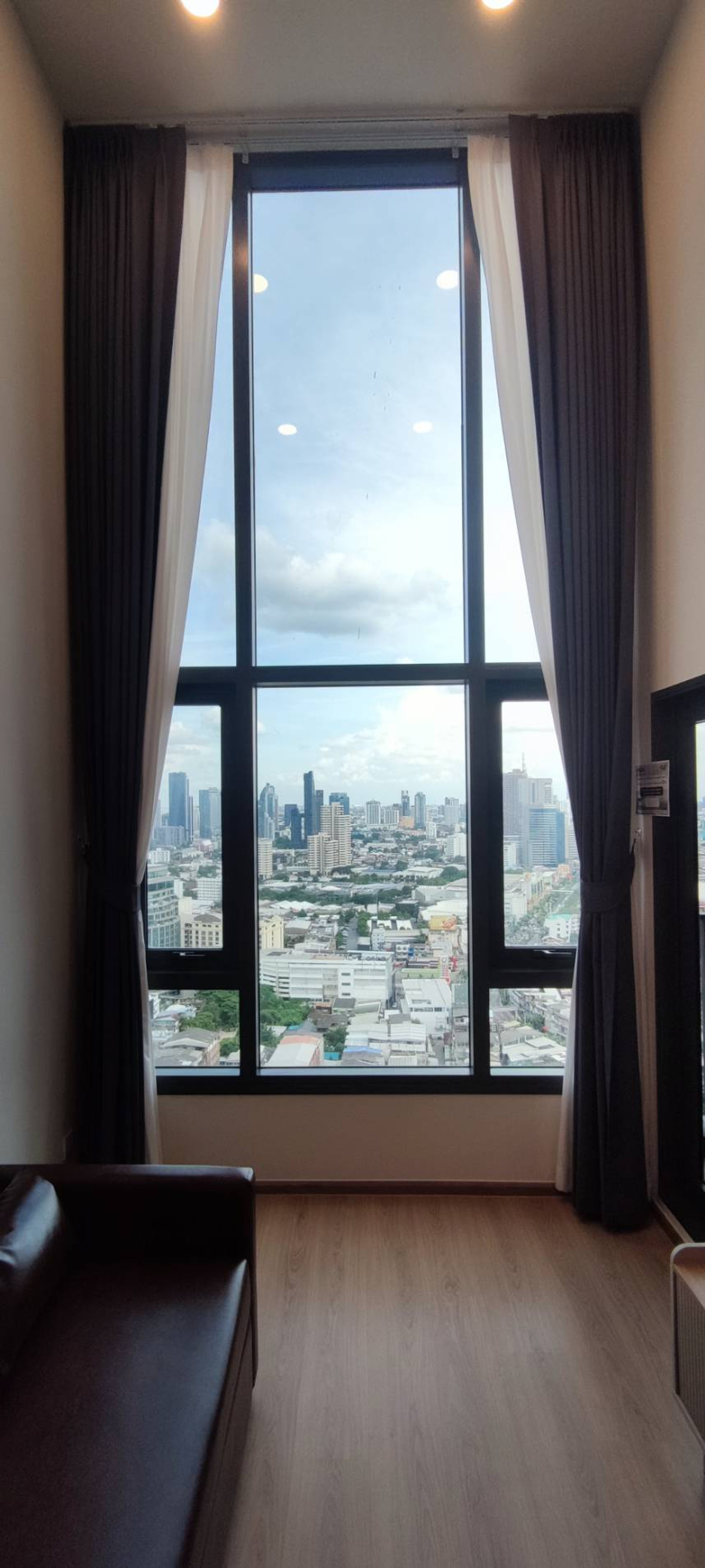 for rent Life rama 4 asoke 1 bed duplex super deal❤️🌈 Loading...